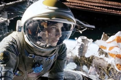 Las colisiones ya están ocurriendo y son crecientemente parte de los guiones de series y películas sobre el espacio (en Gravedad, estrenada en 2013 y protagonizada por Sandra Bullock, hay escenas muy buenas al respecto).