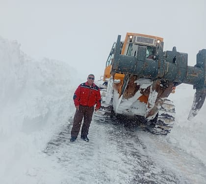Las condiciones climáticas mendocinas son extremas en la ruta 7 camino a Chile, cerca de las Cuevas