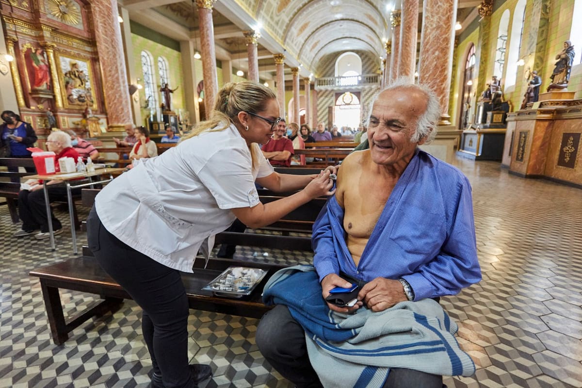 Las condiciones edilicias de las iglesias favorecen la circulación fluida y el distanciamiento social en contexto de pandemia.