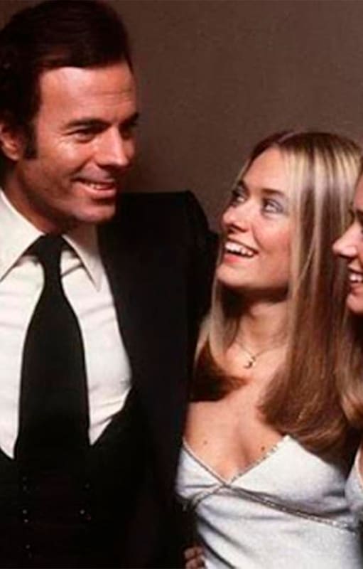 Julio Iglesias y las Trillizas de Oro, a fines de los 70