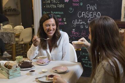 Las confiterías y restaurantes deben ofrecer opciones para celíacos