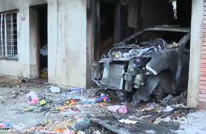 Las consecuencias del incendio de un auto y una vivienda en Lanús