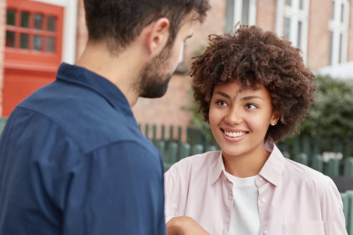 Las conversaciones breves pueden provocar ansiedad, pero también abrir oportunidades personales y profesionales