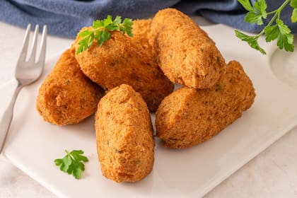 Las croquetas de bacalao, de las recetas más populares de la península ibérica