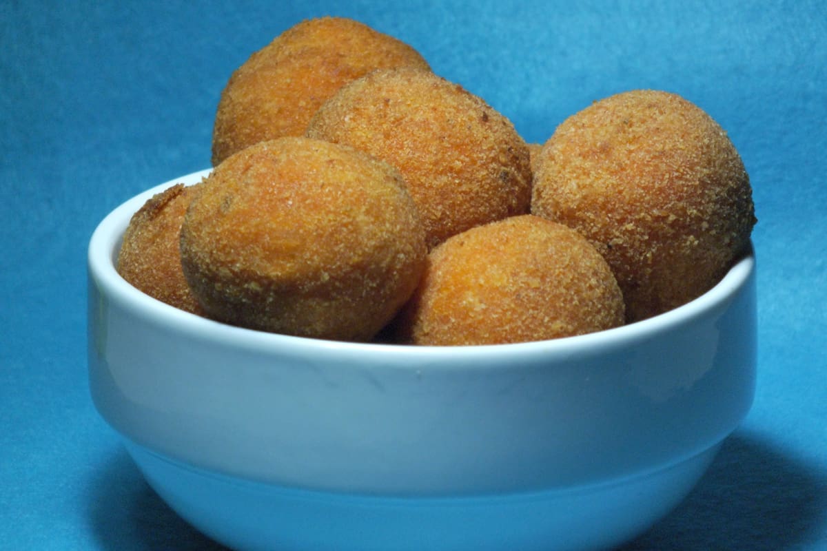 Las croquetas son una buena opción para no desperdiciar el arroz sobrante de una comida