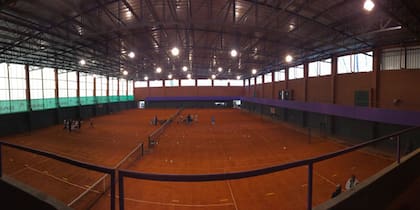 Las cuatro canchas cubiertas de Parque Sarmiento