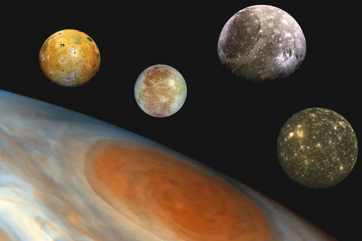 Las cuatro lunas de Júpiter fueron descubiertas por Galileo Galilei en 1610.