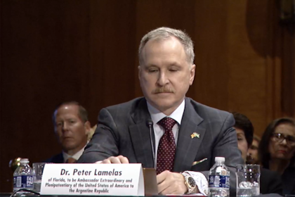 Las declaraciones de Peter Lamelas, nominado embajador de EE.UU., generaron un fuerte repudio por su carácter de injerencia