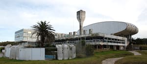 Subastaron el emblemático casino de Necochea: los proyectos para el predio que sucumbió a años de abandono