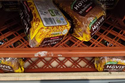 Las diferencias de precios en el pan lactal son significativas: un argentino paga más que un cliente en Londres,