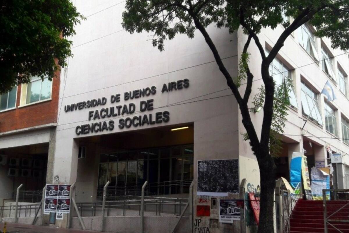 Las diplomaturas llamadas en Formación Sindical y en Herramientas para la Gestión Sindical fueron lanzadas por la carrera de Relaciones de Trabajo, la Secretaría de Extensión y el Consejo Asesor Sindical de la Facultad de Ciencias Sociales de la UBA