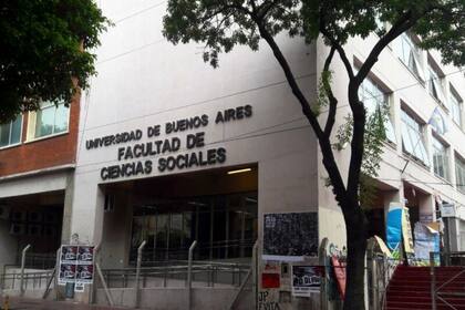 Las diplomaturas llamadas en Formación Sindical y en Herramientas para la Gestión Sindical fueron lanzadas por la carrera de Relaciones de Trabajo, la Secretaría de Extensión y el Consejo Asesor Sindical de la Facultad de Ciencias Sociales de la UBA