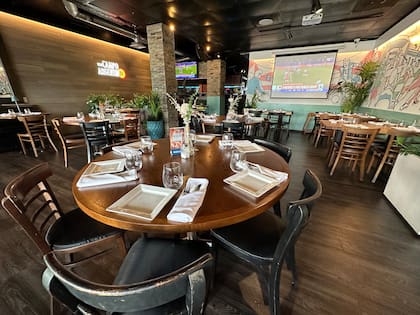 Las disposiciones específicas dirigidas a los cargos por operación en restaurantes entrarán en vigor el 1 de julio
