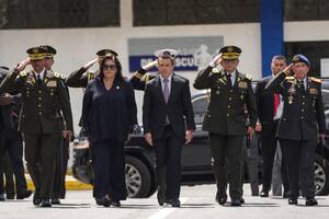 Las disputas entre Noboa y Abad comenzaron durante la campaña electoral de 2023 y se han ido intensificando a raíz de su nombramiento como embajadora en Israel, una decisión que Abad considera un intento de apartarla del gobierno