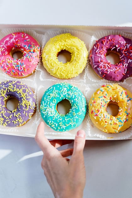 Las donas son un tentempié suculento y tentador para la merienda, pero pueden ser perjudiciales, por ende la versión saludable es la mejor opción