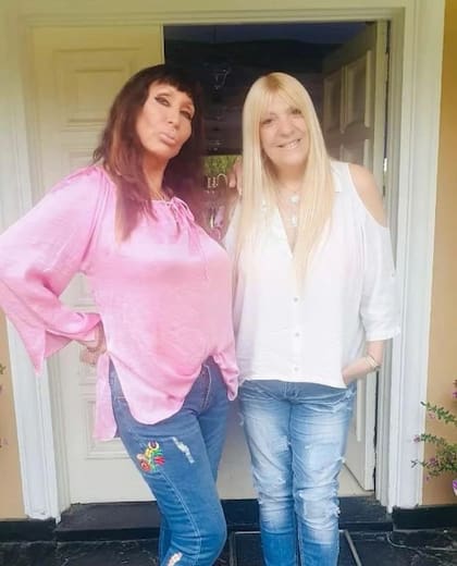 Las dos "brujas": Moria consulta históricamente a Chelli