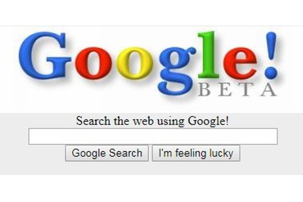 Las dos décadas en las que la compañía fundada por Sergey Brin y Larry Page pasó de simple buscador a dueño de la Web. En la imagen, el sitio de Google en febrero de 1999
