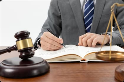 Las dos leyes que podría pasar Ron DeSantis antes de dejar su cargo en Florida aún no fueron aprobadas