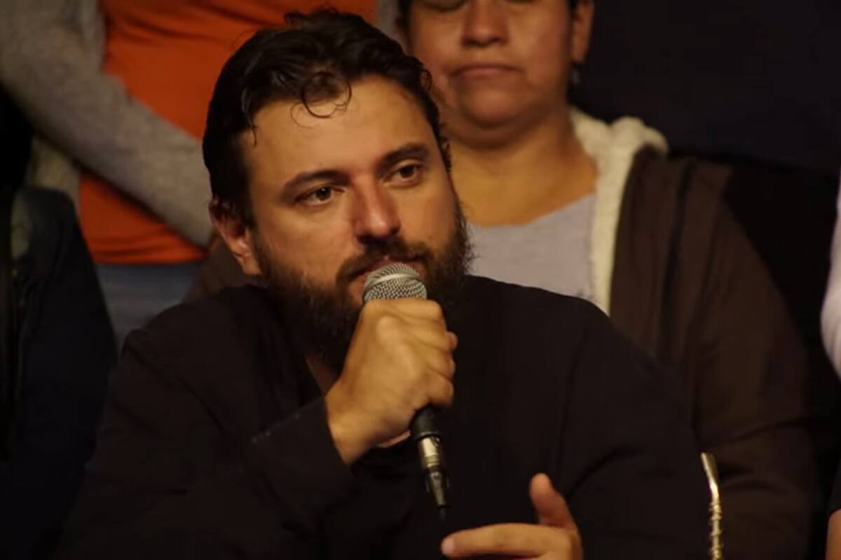 "Las duras contradicciones entre nosotros no pueden derivar en rupturas", advirtió.