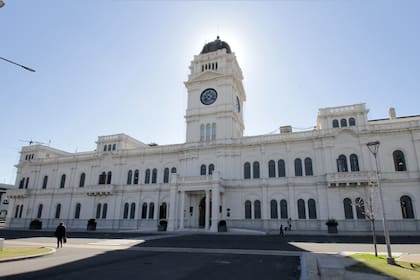 Las elecciones a gobernador en Entre Ríos definirán quien ocupará la denominada Casa Gris para el mandato 2023-2027
