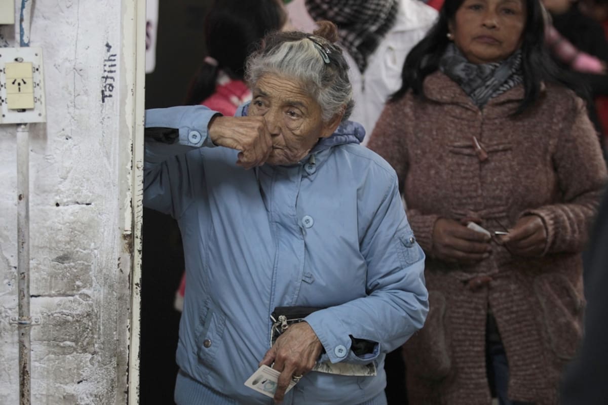 Las elecciones porteñas se desarrollan con normalidad con el debut de la boleta electrónica
