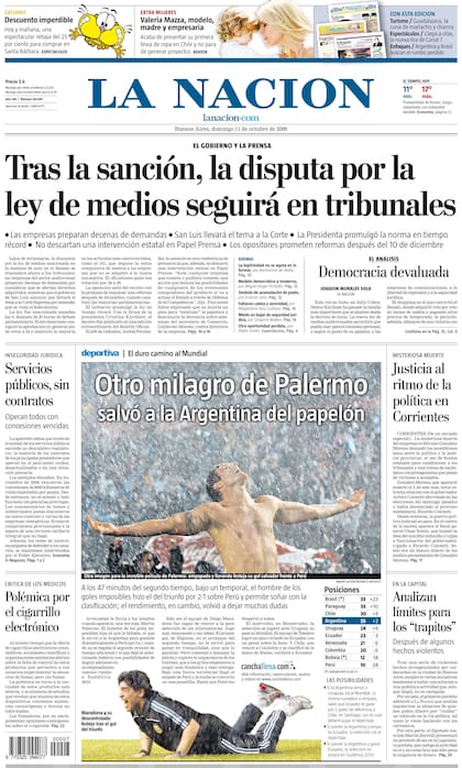 Las eliminatorias rumbo a Sudáfrica 2010: gol de Palermo a Perú y festejo alocado, en una noche lluviosa, de mucha tensión y de desahogo.