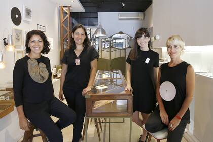 Las embajadoras de la joyería argentina: Carolina Bernachea, Anne Luz Castellanos, Bárbara D’ Ambra y Cecilia Capisano