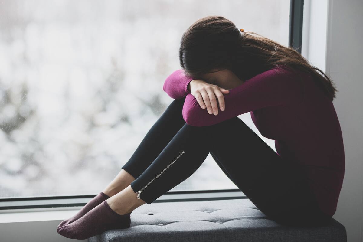 Las emociones son un conjunto de reacciones psicofisiológicas que aparecen en el organismo como respuesta a estímulos externos