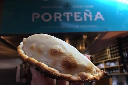 Las empanadas cuestan más de 2 libras cada una