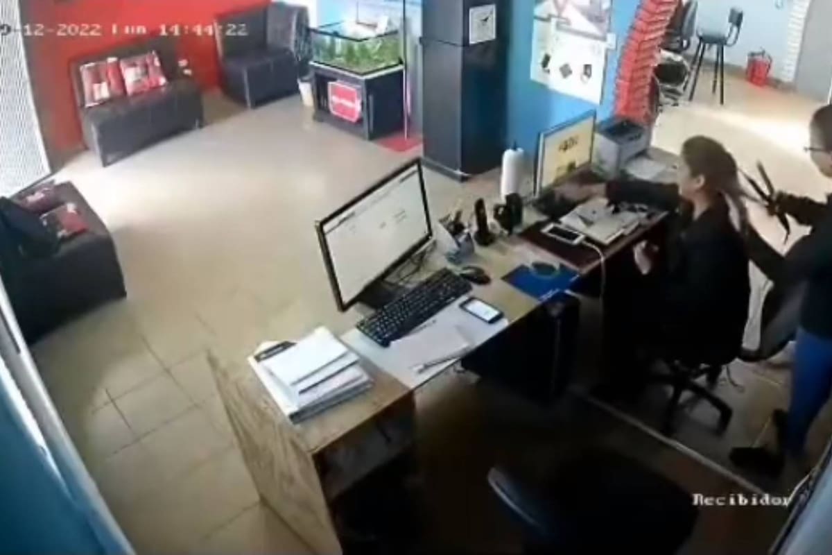 Las empleadas fueron pescadas in fraganti