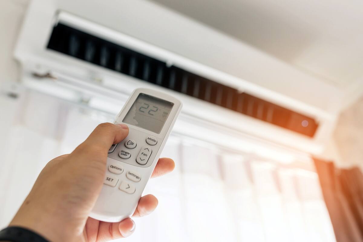 Las empresas eléctricas anticipan un peor servicio para el verano por el congelamiento de tarifas