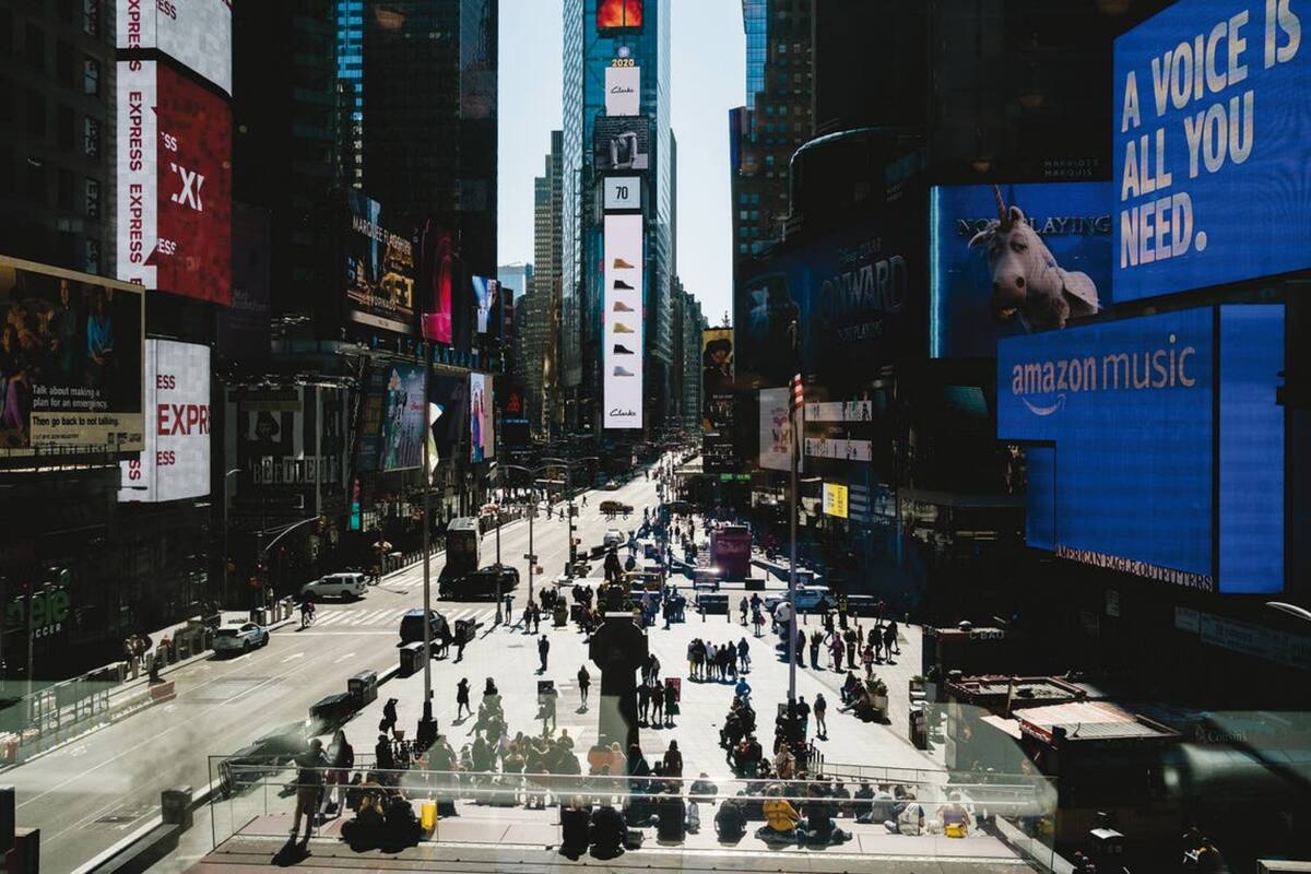 Las empresas inmobiliarias y las empresas de mudanzas han registrado una avalancha de solicitudes de personas que abandonan Nueva York