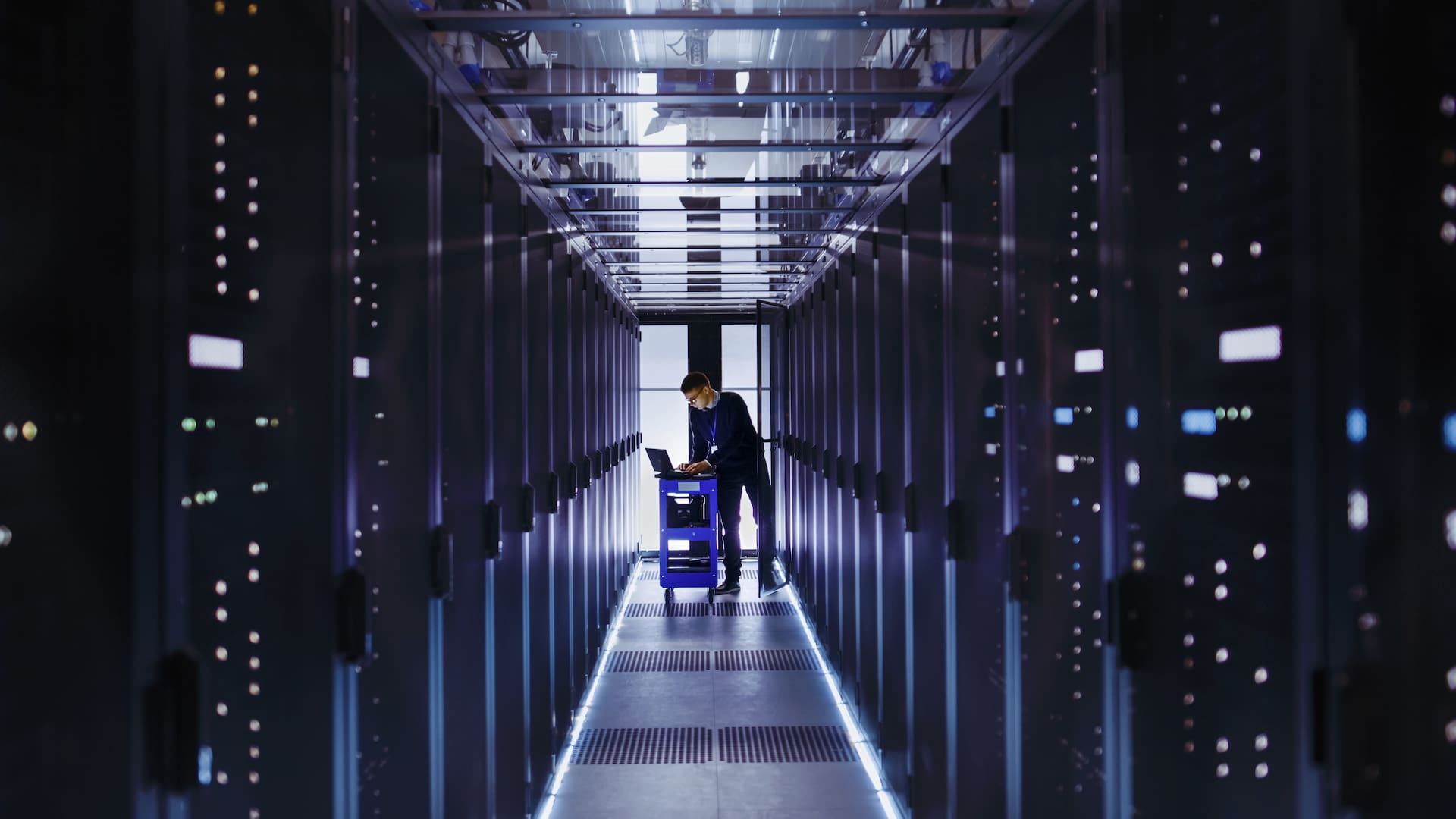Las empresas que adoptan soluciones de automatización de procesos e inteligencia artificial reducen el tiempo dedicado a procesos manuales en un 80%.