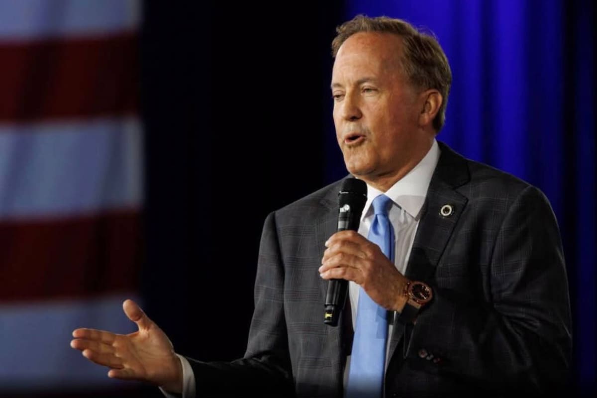 Las encuestas lo ubican a Ken Paxton por debajo de su oponente demócrata