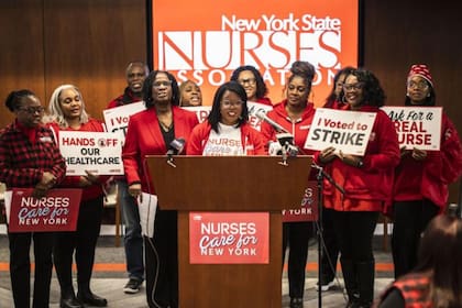 Las enfermeras de Nueva York retomarán la huelga el martes debido al temporal, en medio de un avance en las negociaciones con hospitales