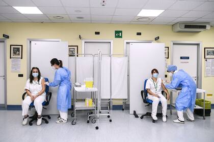 Vacunación en el hospital de Cremona, Lombardía