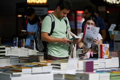 Las entradas para la Feria del Libro 2025 incluyen vales para compras de libros dentro y fuera de la Feria