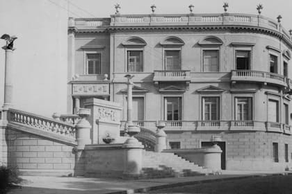 Las escaleras de La Isla, en Guido y Agüero, en 1930