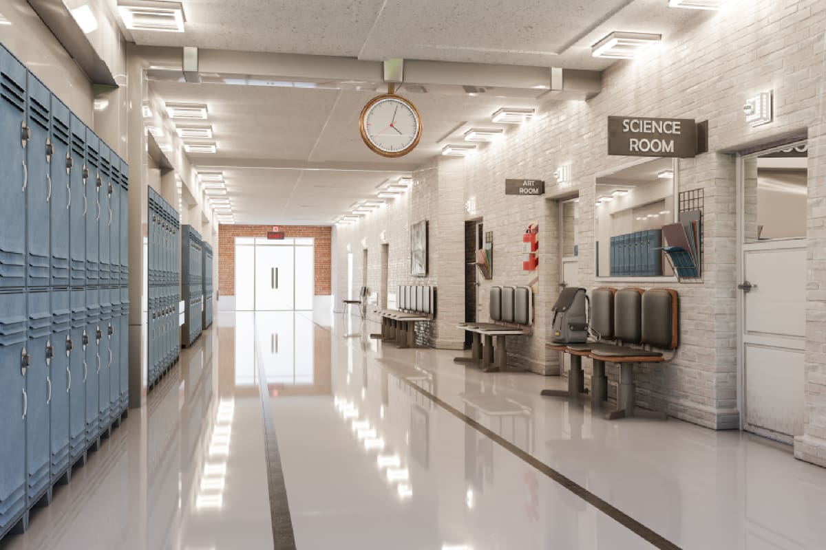 Las escuelas de Florida se preparan para comenzar las clases más tarde, pero habrá que esperar