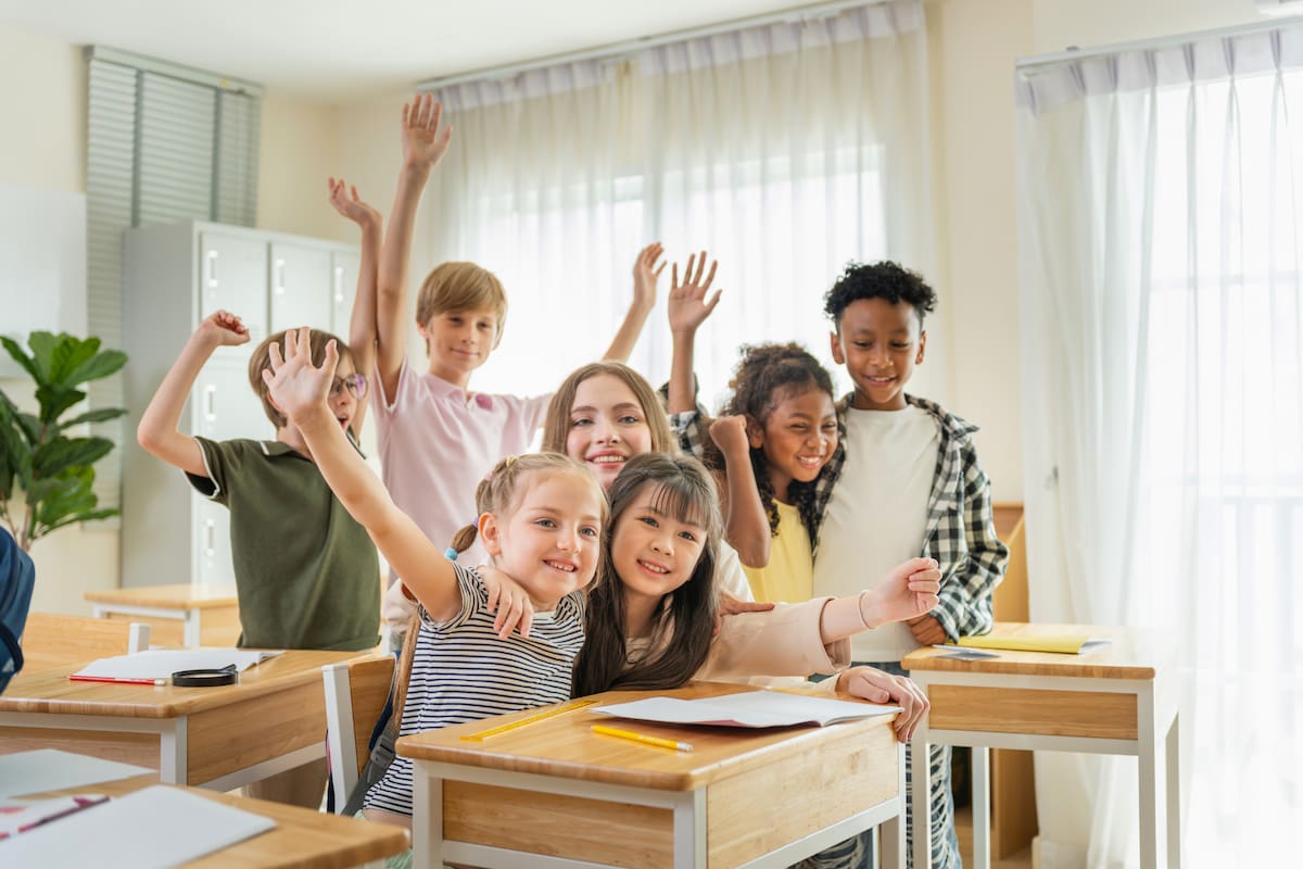 Las escuelas públicas de Florida deben asegurar el derecho a la educación de los menores sin importar la situación migratoria de la familia