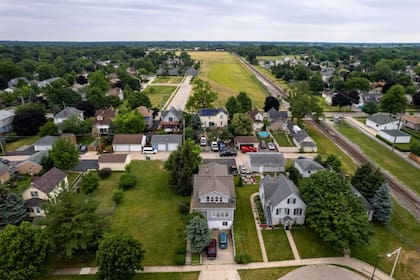 Las escuelas públicas superiores al promedio, los restaurantes y los festivales de West Chicago lo ubicaron entre los mejores lugares para vivir en familia, según Fortune