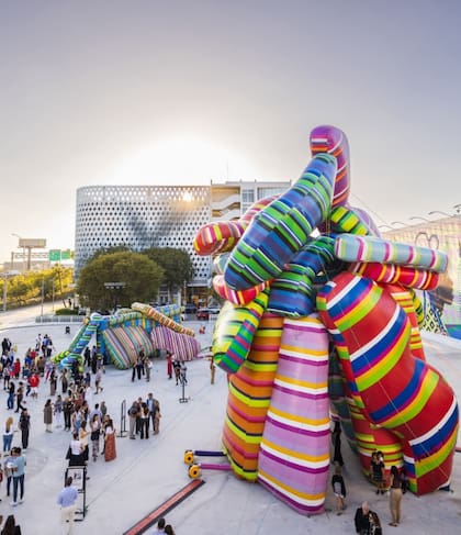 Las esculturas de Marta Minujín en el Miami Design District