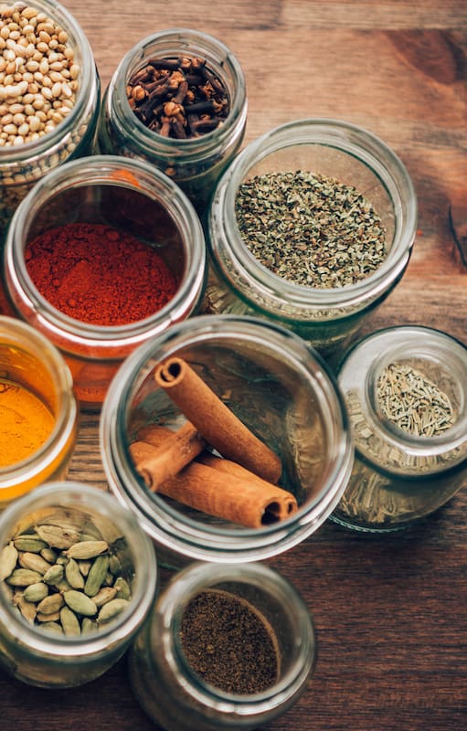 Las especias y/o condimentos son elementos muy importantes en la cocina