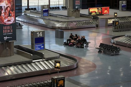 Las esperas en el aeropuertos serán más cortas (AP Photo/John Locher)