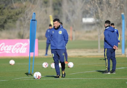 Las estadísticas enseñaron una floja campaña: seis triunfos, siete derrotas y 11 empates; el tercer peor registro de los DTs del siglo XXI con más de 20 partidos en Rosario Central