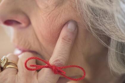Las estadísticas vienen apuntando que las mujeres tienen el más probabilidades de padecer Alzhéimer que los hombres