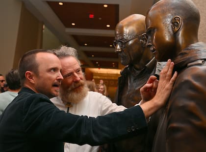 Las estatuas fueron encargadas en 2019 por Sony Pictures Television y fueron esculpidas por el artista Trevor Grove y fundidas por American Fine Arts Foundry, con sede en Burbank, California (Photo by Sam Wasson/Getty Images)