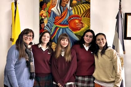 Las estudiantes secundarias que ganaron un premio internacional en el Festival de Cannes