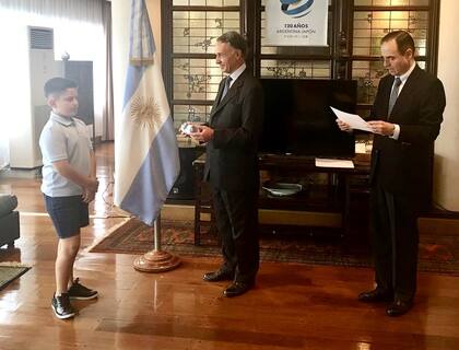 Las evaluaciones se rinden en la embajada.