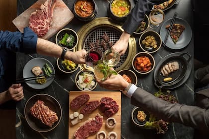Las experiencias de reconocimiento global, como cenar en restaurantes con tres estrellas Michelin están en alza